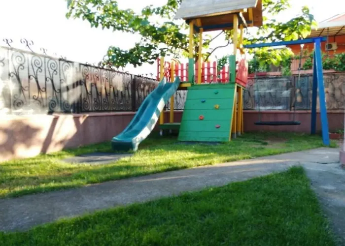 Casa Marronne Костинешти