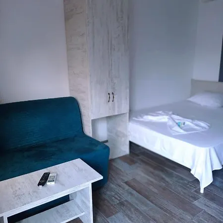 招待所 Casa Marronne 3*